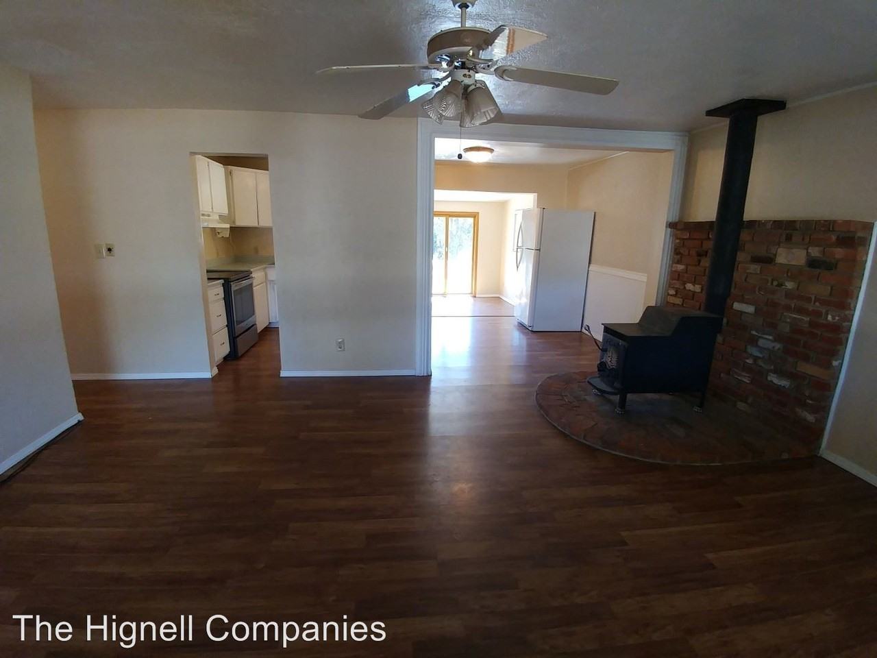 18490 Bywood Dr - Photo 3 of 15