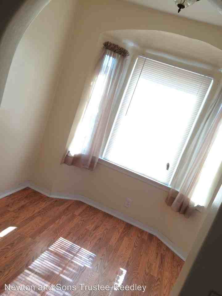 176 5th St - Photo 3 of 25