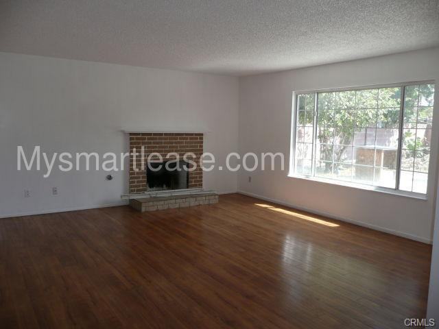 25411 Cottage Ave - Photo 2 of 10