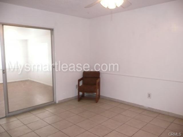 25411 Cottage Ave - Photo 3 of 10