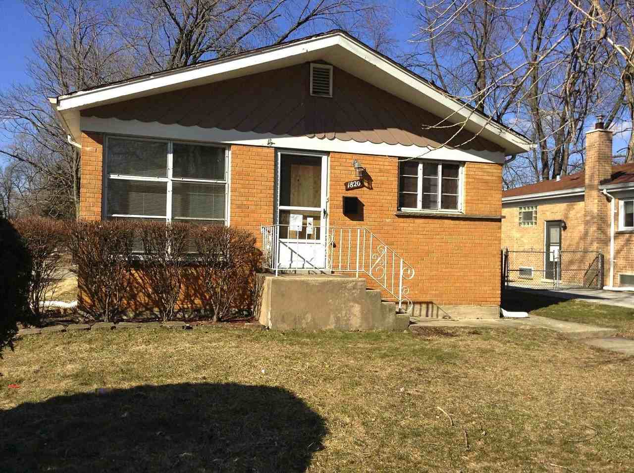 1820 169th St - Photo 2 of 12