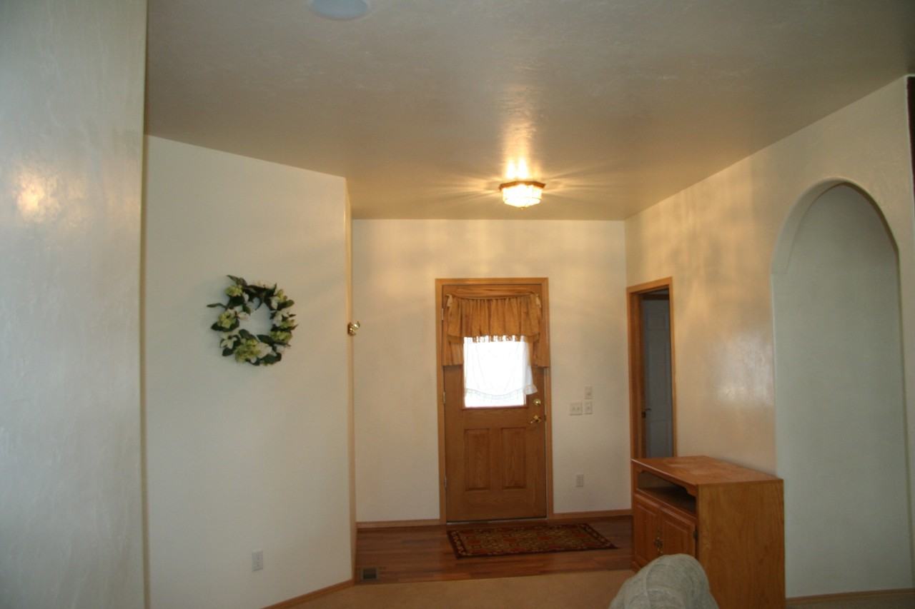 68940 Overland Dr - Photo 3 of 16