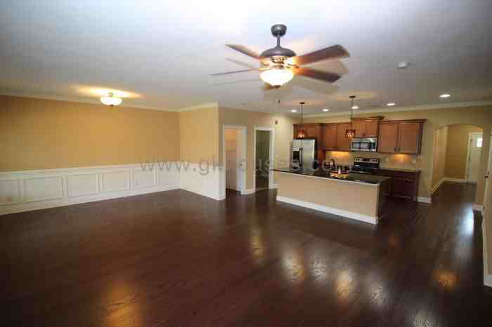 5548 Seagrove Lane - Photo 3 of 21