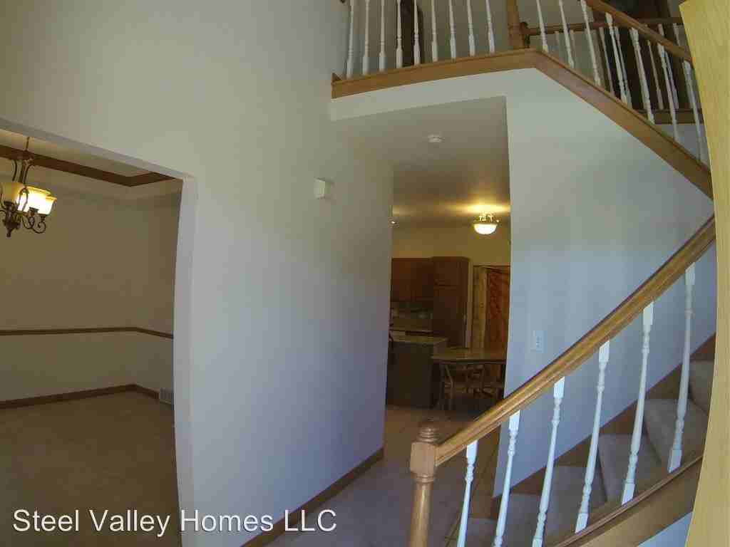 8125 Hunting Valley Dr - Photo 3 of 28