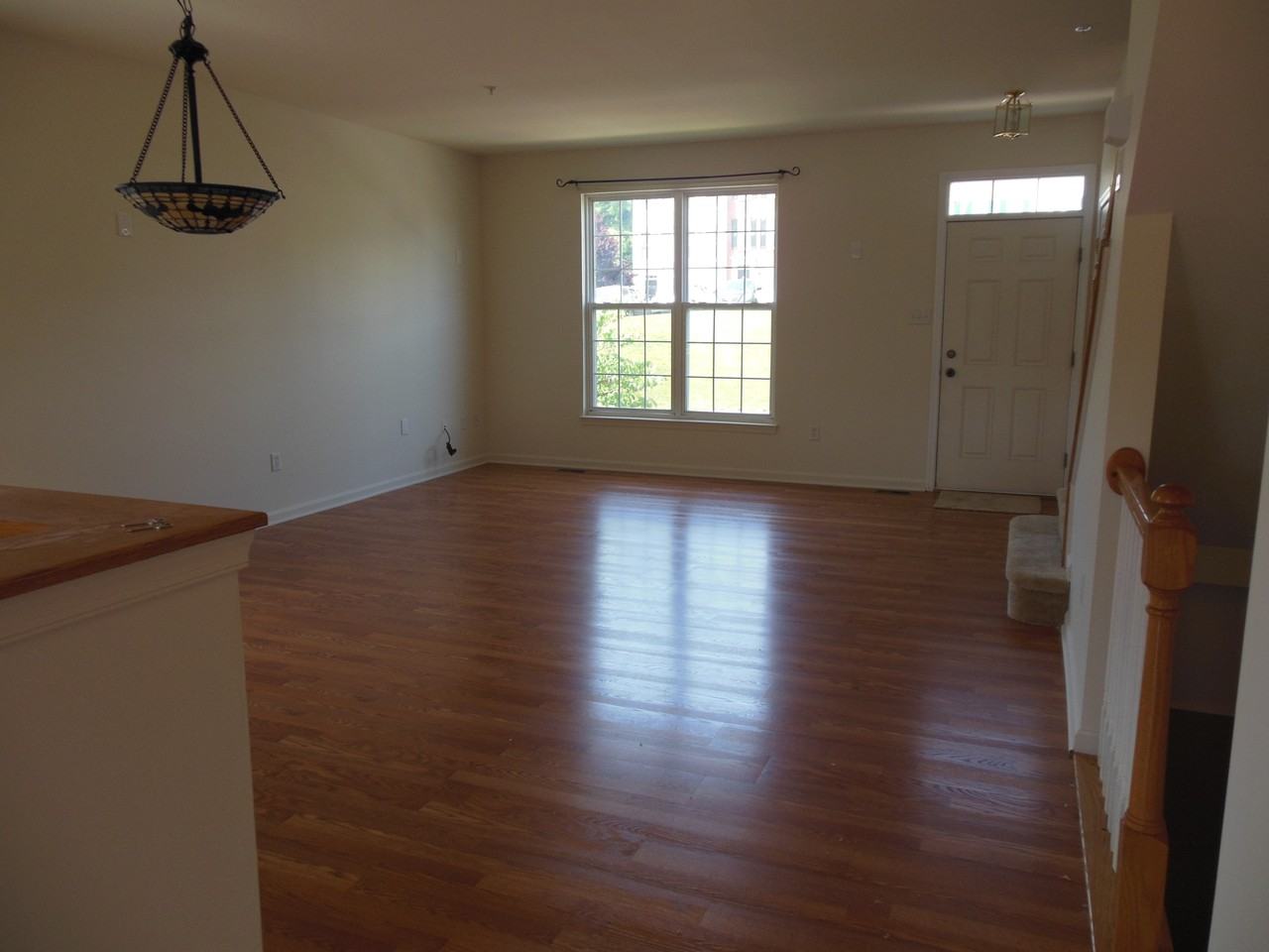 500 Sylvan Ct - Photo 3 of 10