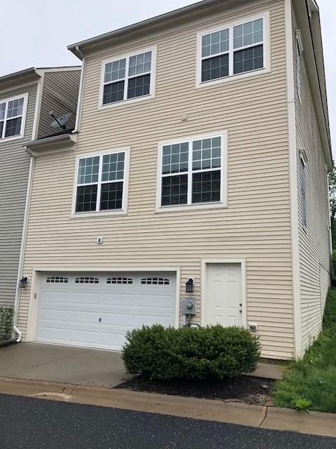 10228 Nuthatch Dr - Photo 2 of 20