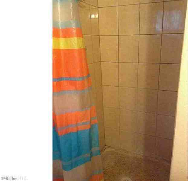 5527 Barnhollow Rd - Photo 3 of 27