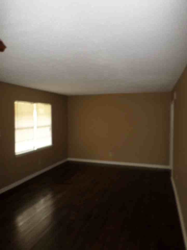 5340 Lockhart St - Photo 3 of 14