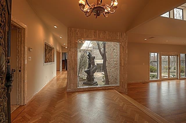 10695 Pagewood Dr - Photo 3 of 27
