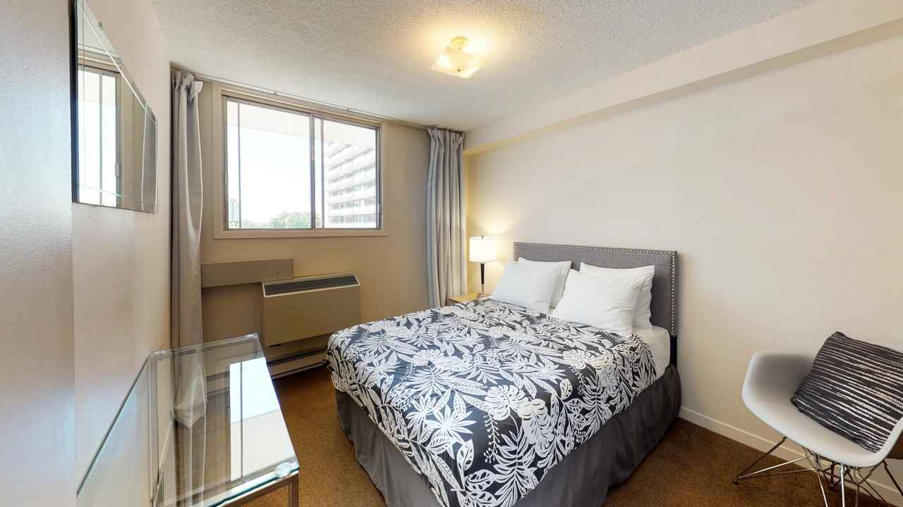 163 MacLaren St - Photo 3 of 9