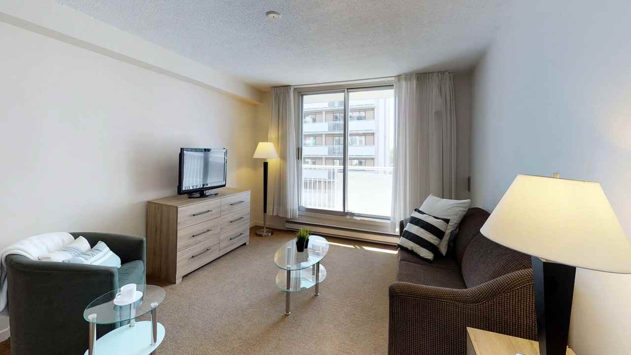 163 MacLaren St - Photo 2 of 9