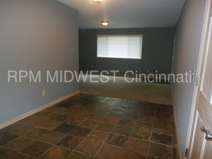 2480 Stockport Ct - Photo 2 of 14