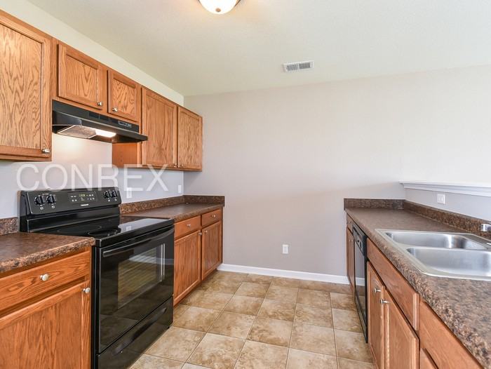 29888 Glenrose Way - Photo 3 of 8