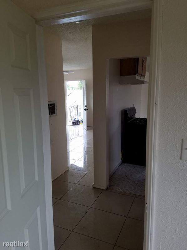 10132 San Gabriel Ave - Photo 2 of 9