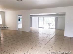 2601 N 29th Ave - Photo 3 of 25