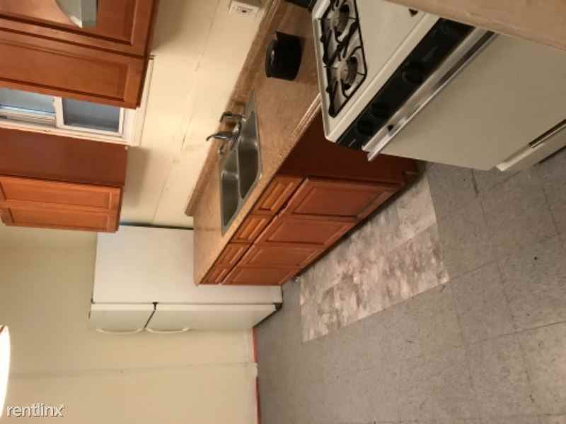 56 Mechanics Ave - Photo 2 of 10