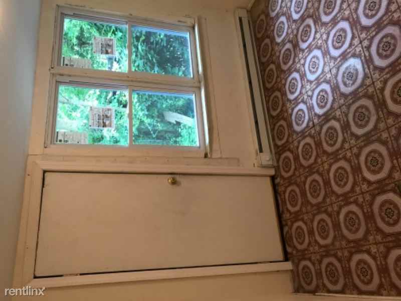 56 Mechanics Ave - Photo 3 of 10