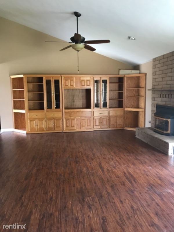 3105 Blakeburn Ln - Photo 3 of 7