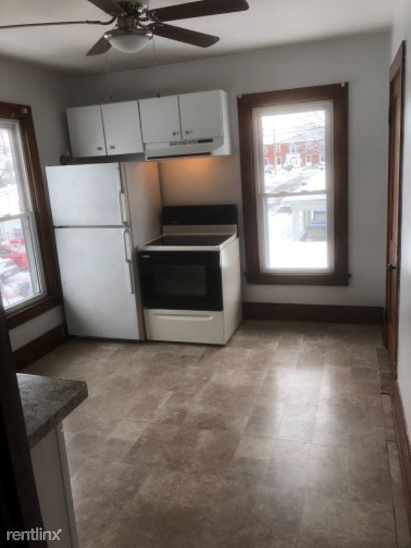 650 N Main St - Photo 3 of 7