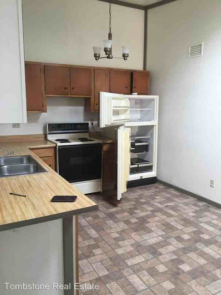 214 N Ford St #B - Photo 3 of 8