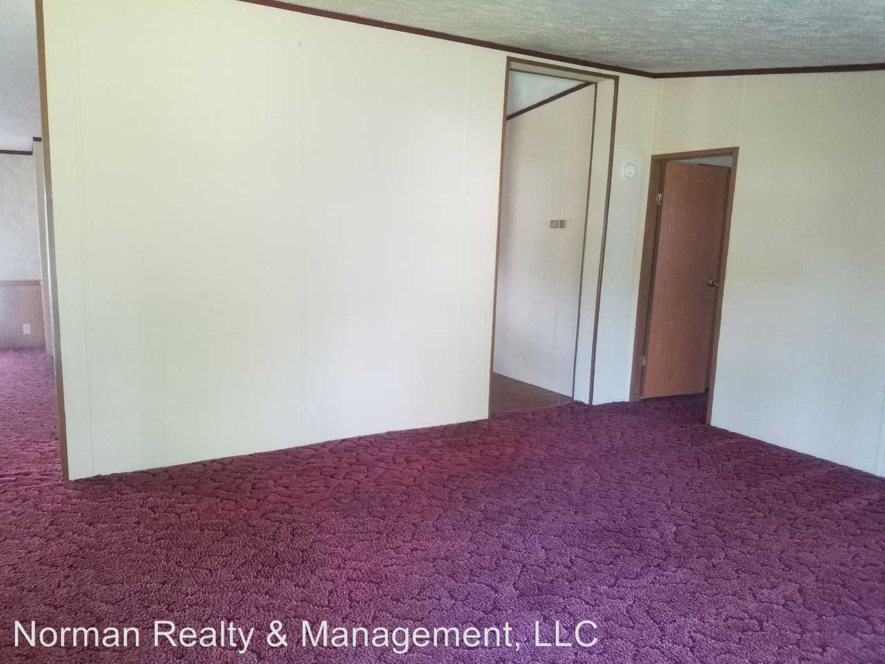 Neil St N.E. - Photo 3 of 17