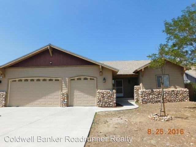 281 Pine Ln - Photo 2 of 39