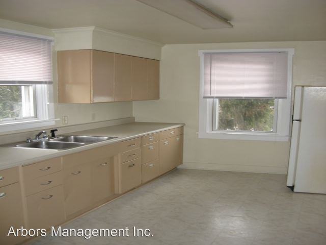 3827 WILLOW AVENUE - Photo 3 of 8