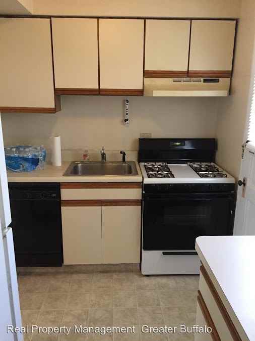 5629 Main St - Photo 3 of 9