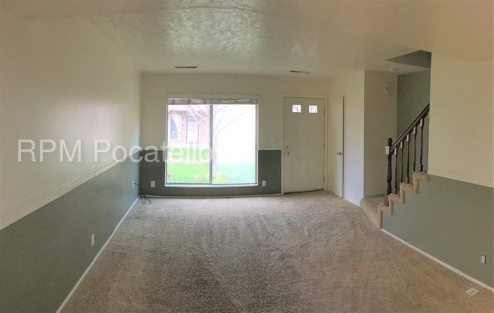 914 McKinley Ave #F - Photo 3 of 15