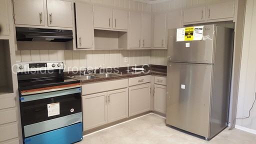 2537 Stone Rd - Photo 3 of 6