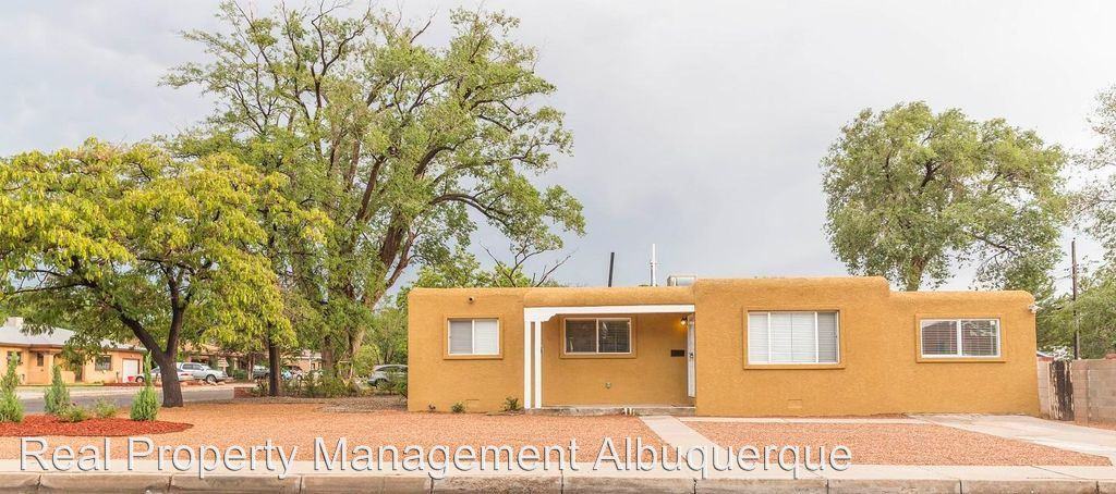 1001 Dakota St SE - Photo 3 of 24