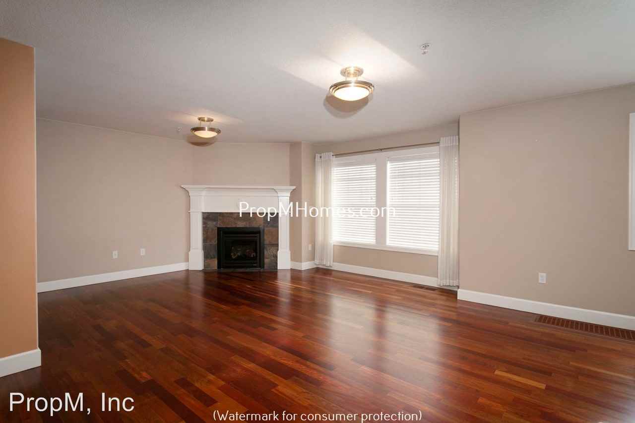 8706 SW 11th Ave - Photo 3 of 24