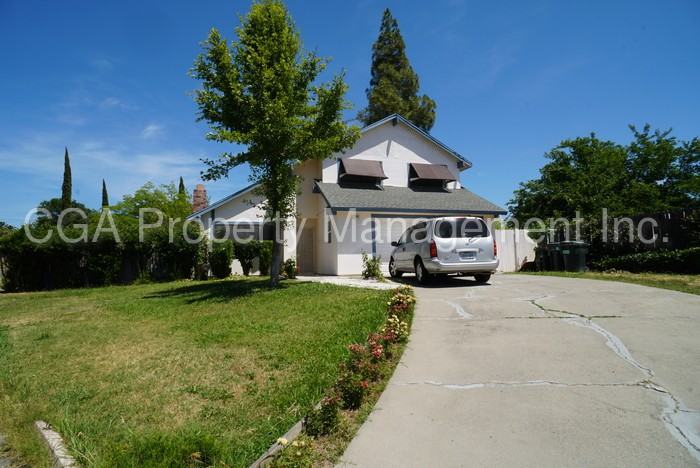 5708 Platina Ct - Photo 2 of 19