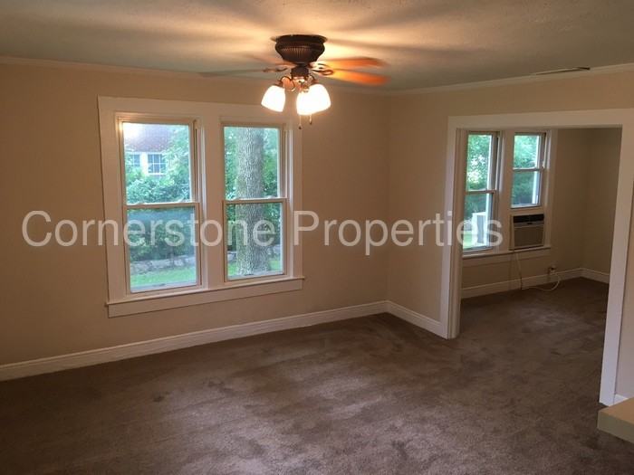 953 W Commerce St - Photo 3 of 14