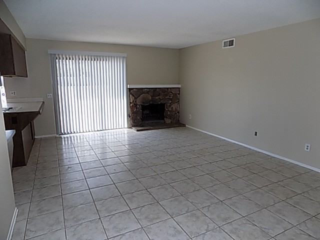 8290 Santiago Cir - Photo 2 of 11