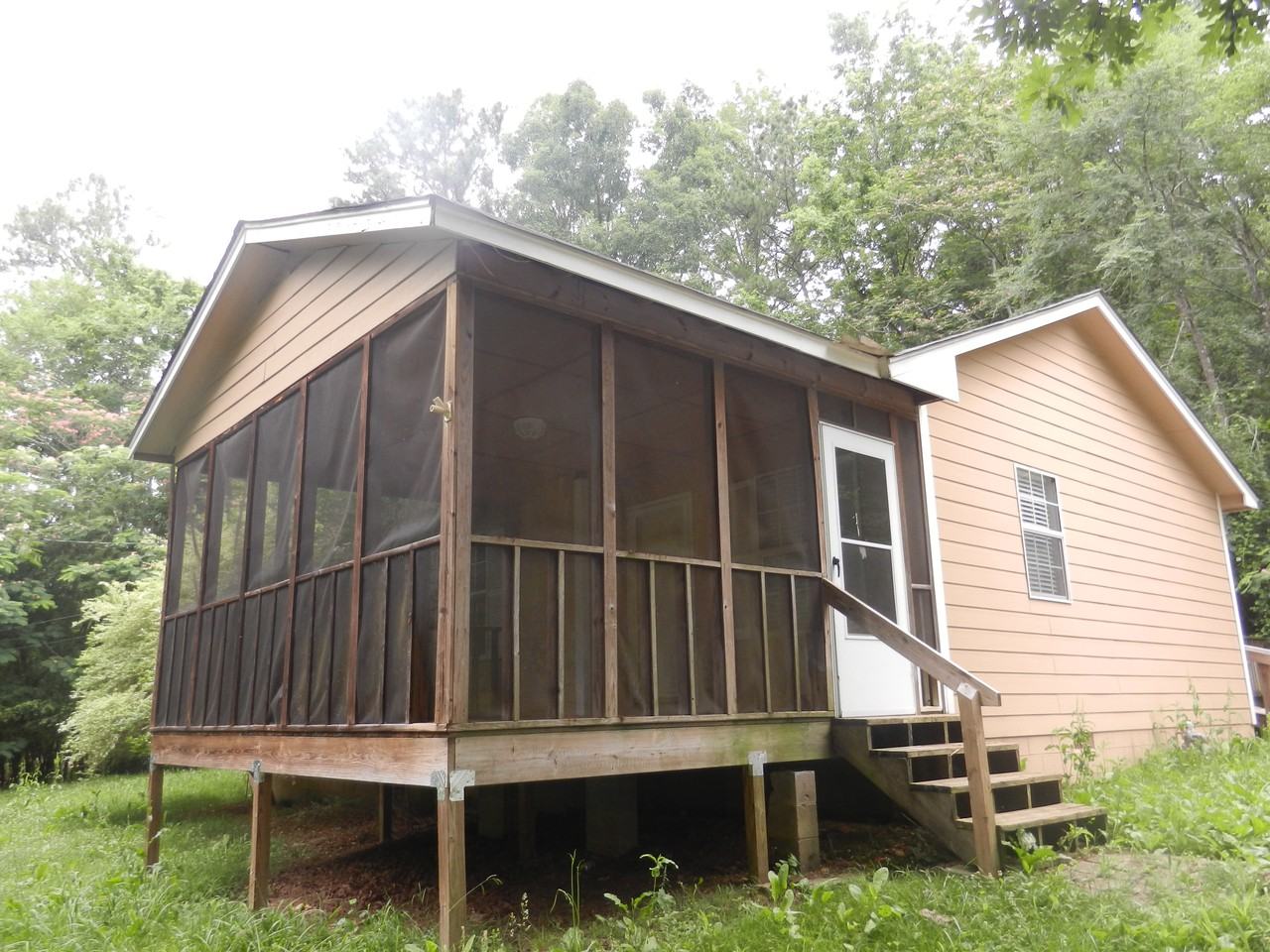 2704 Morris Majestic Rd - Photo 2 of 17