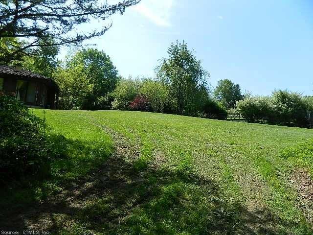 261 Sperry Rd - Photo 3 of 4