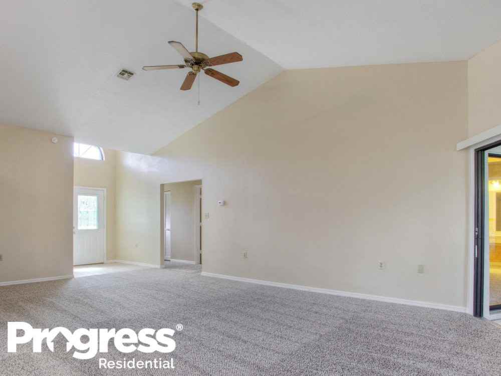 6268 Crane Dr - Photo 3 of 15