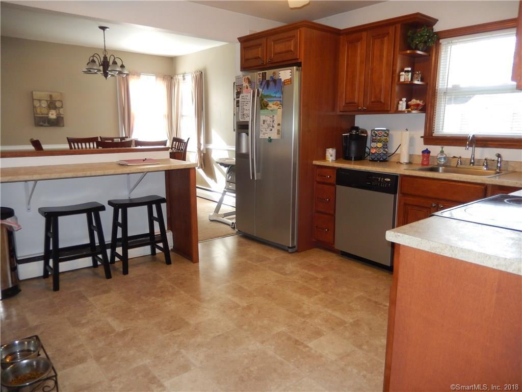 101 Green Manor Rd - Photo 3 of 12