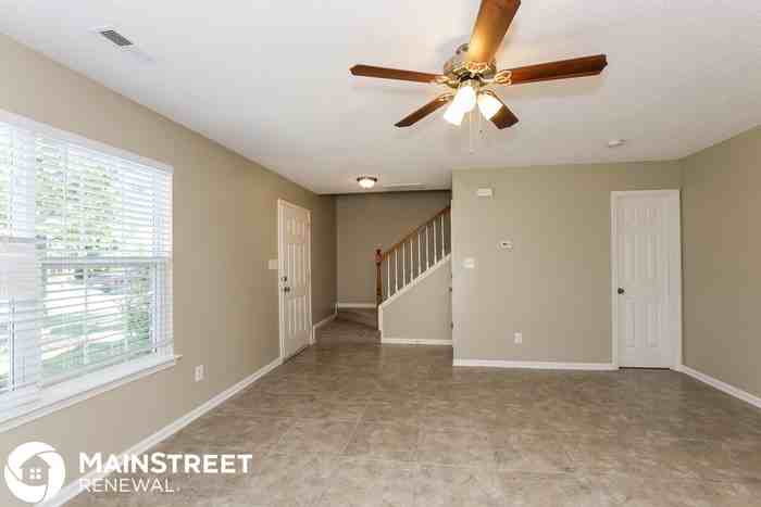 6020 Veckman Ct - Photo 3 of 15
