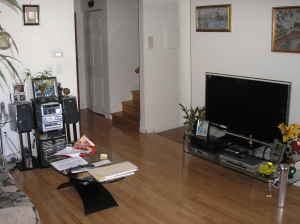 935 Washington St - Photo 2 of 3