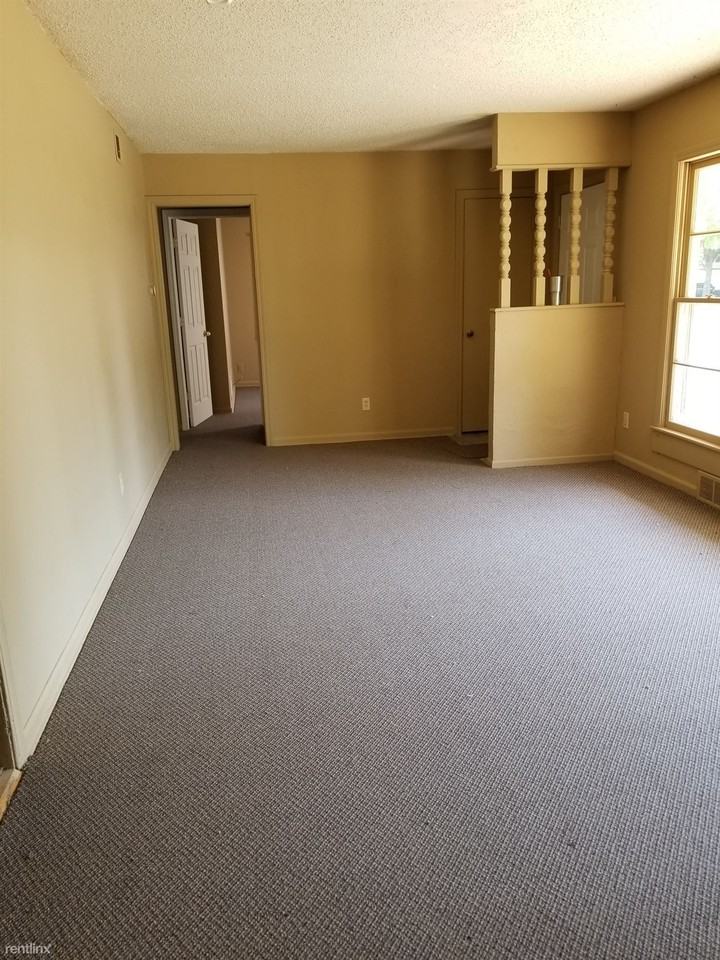 3516 S Vine St - Photo 2 of 9