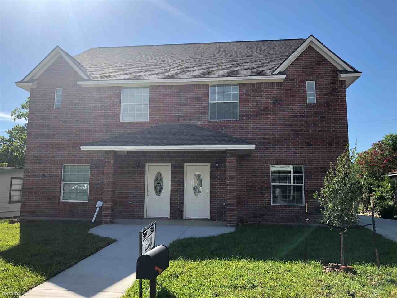 401 Live Oak St - Photo 2 of 27