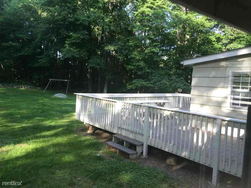 115 Virginia Ln - Photo 3 of 13