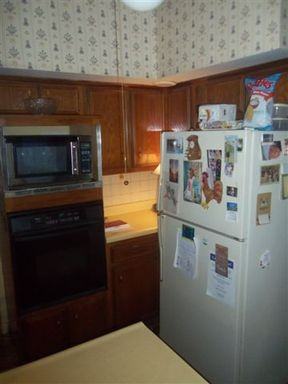 1183 Sledge Ave - Photo 3 of 8