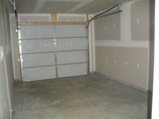 132 Nicole St - Photo 2 of 6