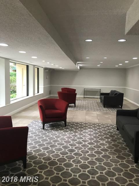 6139 Leesburg Pike - Photo 2 of 30