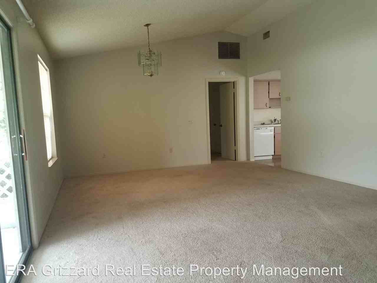 12665 Wedgefield Dr - Photo 3 of 11