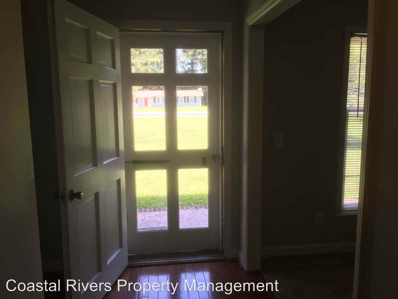 2105 W 5th St - Photo 2 of 12