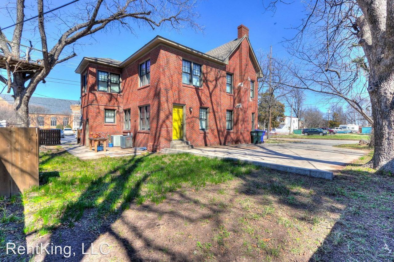 316 S Webster Ave - Photo 2 of 33